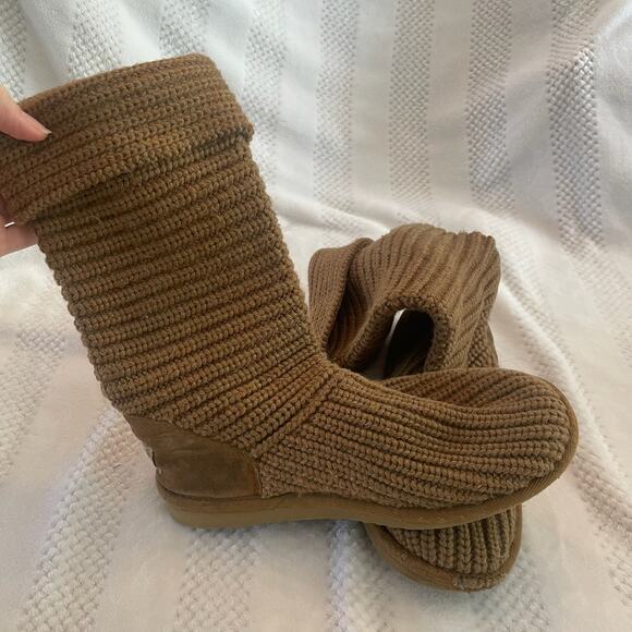 UGG knit tall boots size 6 - Picture 1 of 7